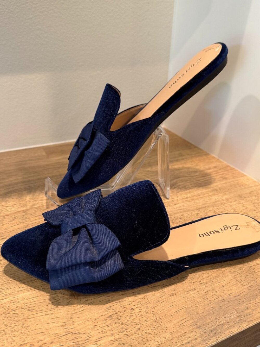 Zigi Soho Navy Blue Velvet Bow Slides Pointed Toe Mules - Women's Size 8.5 - Picture 1 of 8